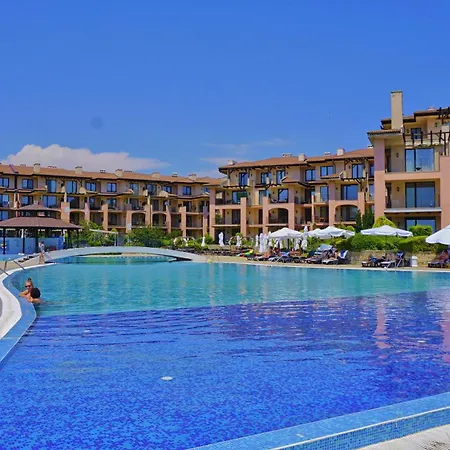 Kaliakria 76 - Ground Floor With A Pool View * Topola
