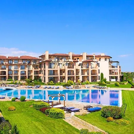 Kaliakria 76 - Ground Floor With A Pool View Topola