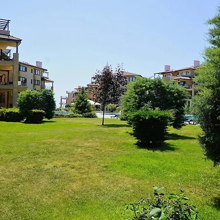 Kaliakria 76 - Ground Floor With A Pool View Apartmán