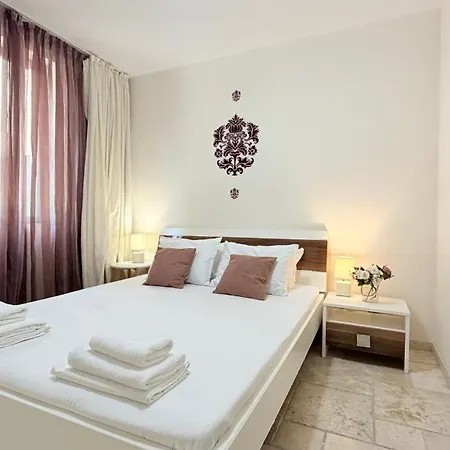 Kaliakria 76 - Ground Floor With A Pool View Topola