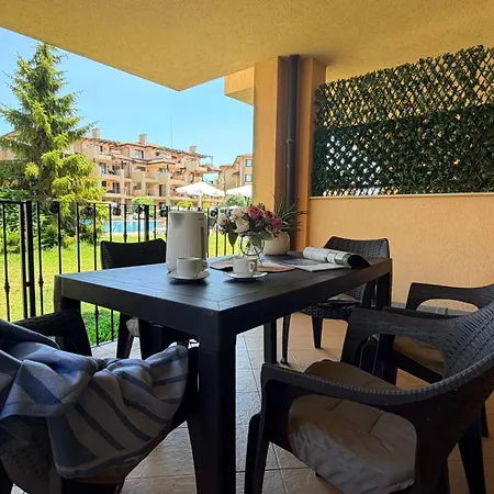 Kaliakria 76 - Ground Floor With A Pool View * Topola
